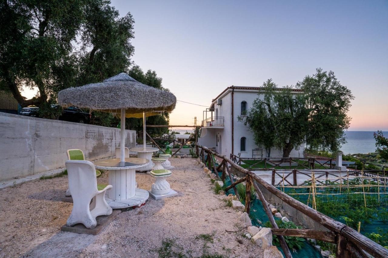 Borgo Canneto Rodi Garganico Buitenkant foto